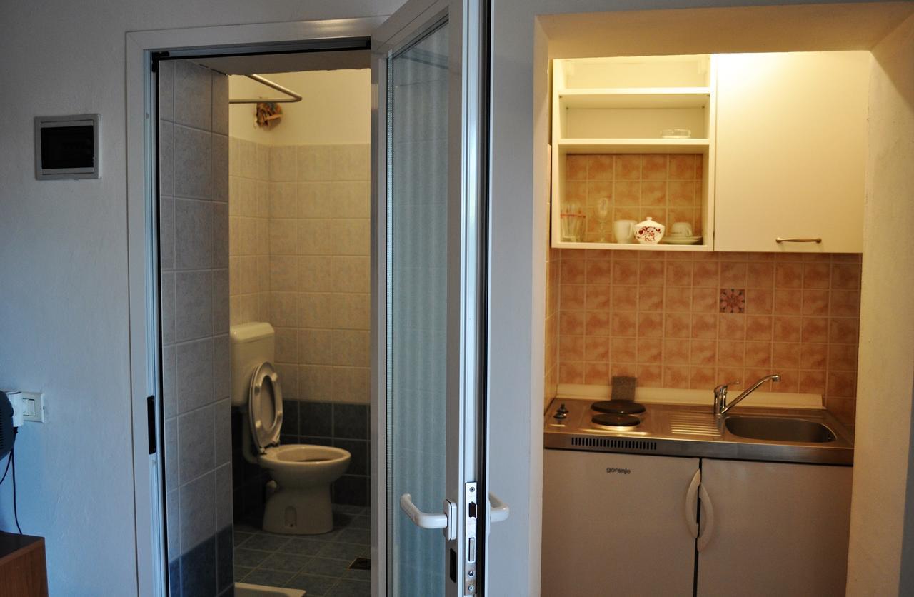 Tri Srca Apartments & Rooms 冯塔纳 外观 照片